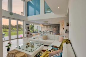 ELIVAAS 4 BHK with Pvt Pool & Sunrise or Sunset view - Risaia